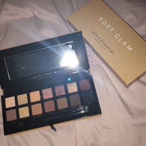 Soft glam palette